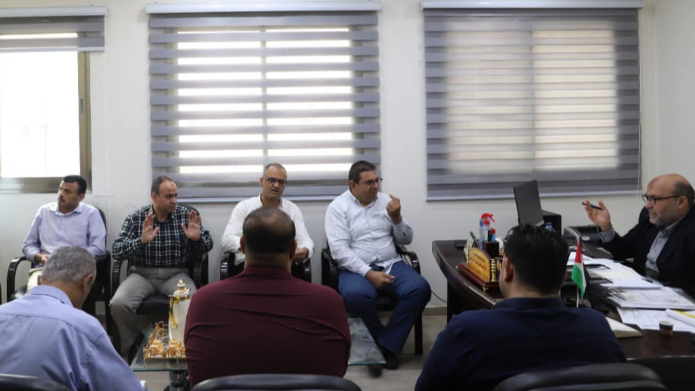 الاجتماع الدوري لمدراء الدوائر والاقسام