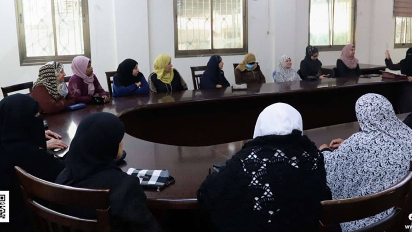 بالتعاون مع وزارة الأوقاف نظمت لجنة المرأة في بلدية البريج لقاء رمضاني ومسابقة دينية ثقافية